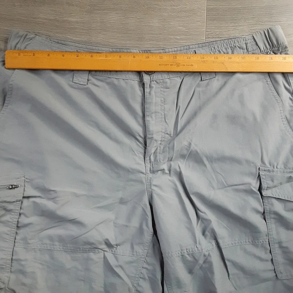 Columbia Mens Gray Nylon Ripstop Cargo Hiking Shorts 42W 12L Outdoor Utility